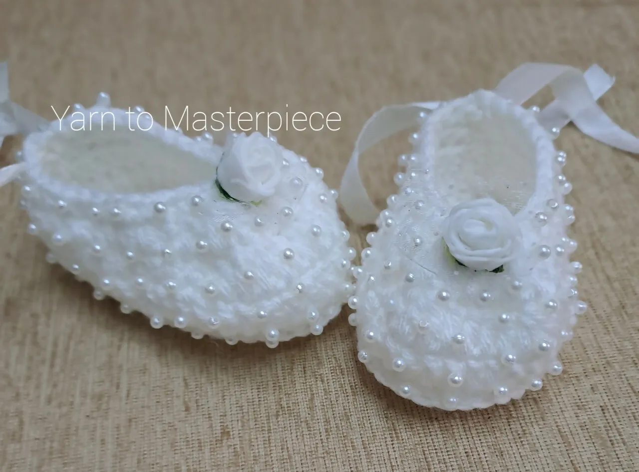 Crochet baby girl booties