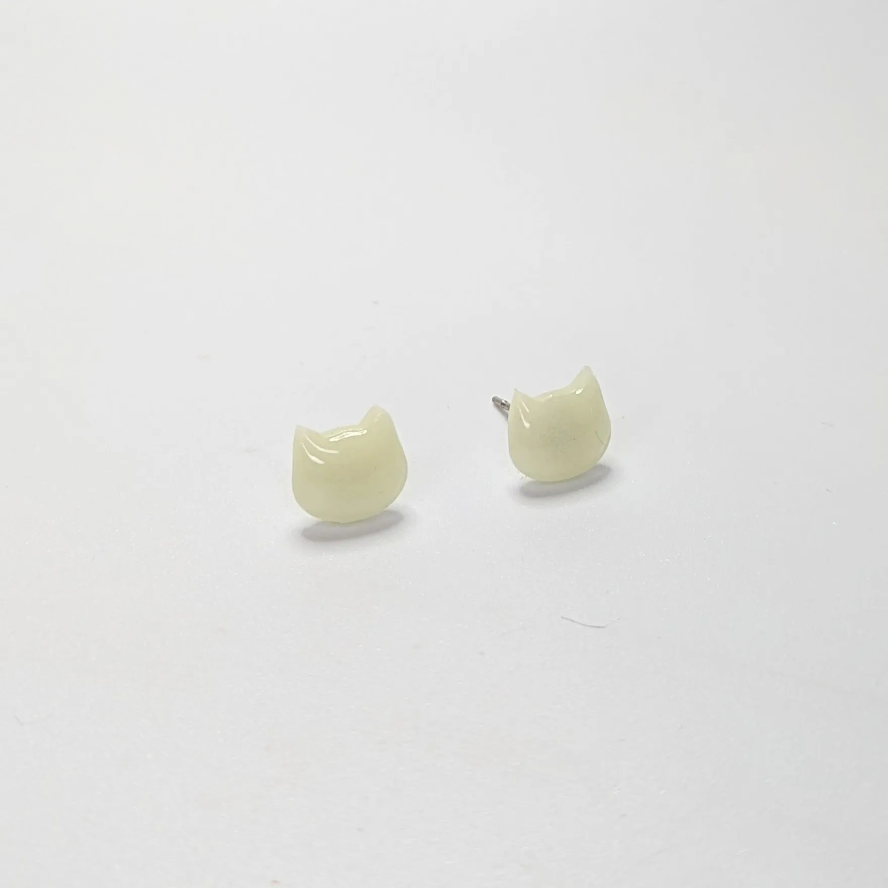 Glow in the Dark Cat Face Stud Earrings