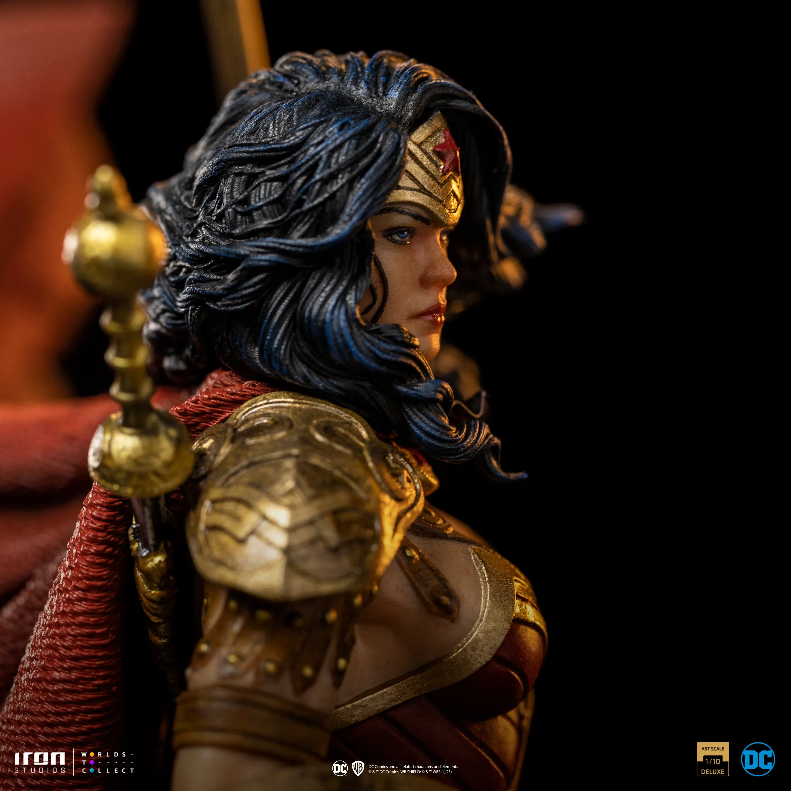 Wonder Woman Unleashed BDS Art Statue by Iron Studios